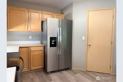405 118 Street E, Tacoma, WA 98445 - Photo 8