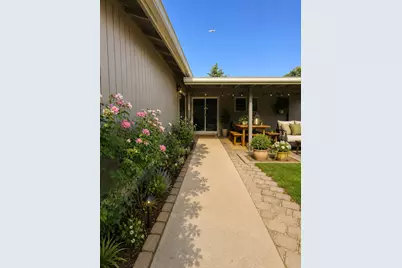 31245 9th Avenue S, Federal Way, WA 98003 - Photo 2
