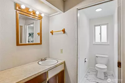 20601 Church Lake Drive E, Bonney Lake, WA 98391 - Photo 24