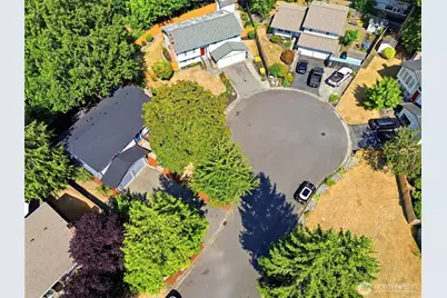 5115 Monticello Drive, Edmonds, WA 98026 - Photo 4