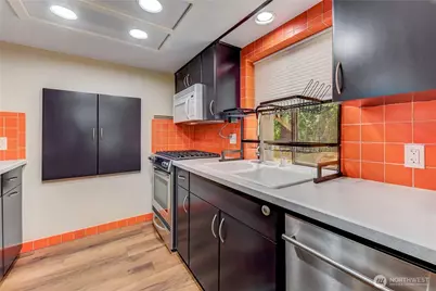 5038 California Avenue SW #1, Seattle, WA 98136 - Photo 8