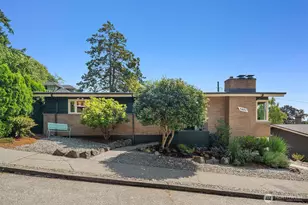 5407 SW Beach Dr Terrace, Seattle, WA 98116 - Photo 1