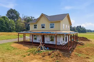 180 Sunburst Ln, Onalaska, WA 98570 - Photo 2