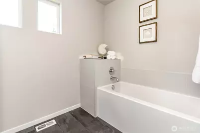 13870 16th Avenue E #111, Tacoma, WA 98445 - Photo 16