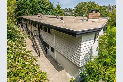 2515 Thorndyke Avenue W, Seattle, WA 98199 - Photo 4