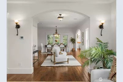 1007 W Newell Street, Seattle, WA 98119 - Photo 8
