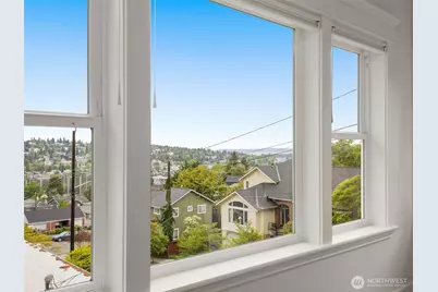 1007 W Newell Street, Seattle, WA 98119 - Photo 20