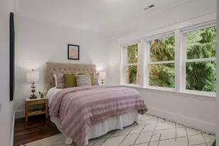 1007 W Newell St, Seattle, WA 98119 - Photo 24