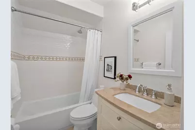1007 W Newell Street, Seattle, WA 98119 - Photo 32