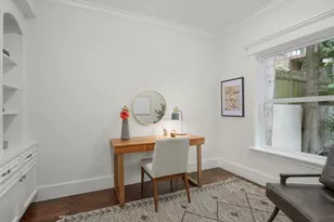 1007 W Newell St, Seattle, WA 98119 - Photo 16