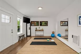 1007 W Newell St, Seattle, WA 98119 - Photo 34
