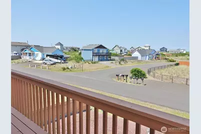 1102 Fairwood Drive SW, Ocean Shores, WA 98569 - Photo 38