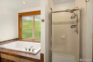 1905 NE 125th St, Seattle, WA 98125 - Photo 16