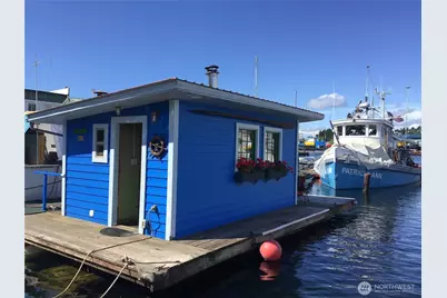 624 W Ewing Street, Seattle, WA 98119 - Photo 1