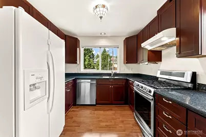 5210 30th Avenue S, Seattle, WA 98108 - Photo 6