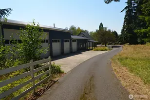 1041 Sterk Ln, Bellingham, WA 98226 - Photo 2