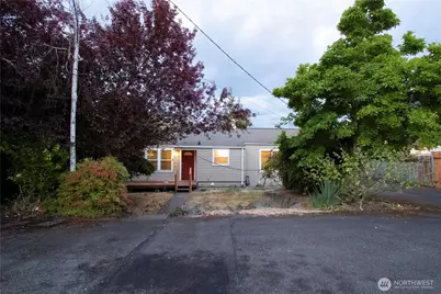 11634 25th Avenue S, Seattle, WA 98168 - Photo 1