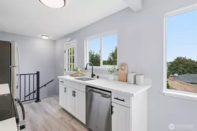 2517 23rd Avenue, Seattle, WA 98144 - Photo 14