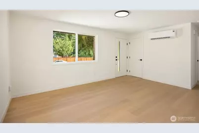 14205 77th Avenue NE, Kirkland, WA 98034 - Photo 8