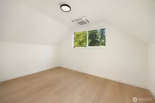 14205 77th Ave NE, Kirkland, WA 98034 - Photo 4