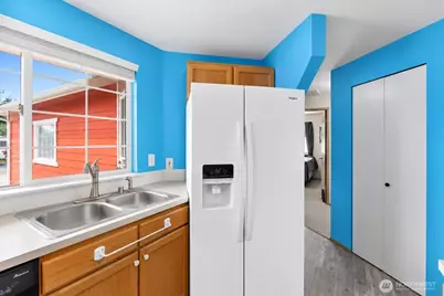 5805 105th Place NE, Marysville, WA 98270 - Photo 6
