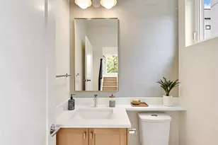 1413 A N 48th St, Seattle, WA 98103 - Photo 8