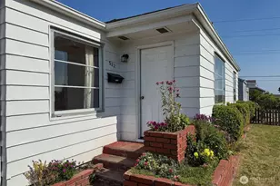 522 S A St, Port Angeles, WA 98362 - Photo 4