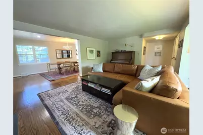 2256 Viewmont Way W, Seattle, WA 98199 - Photo 4