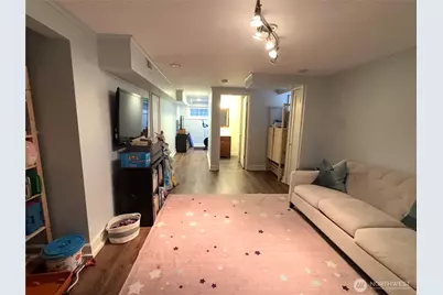 2256 Viewmont Way W, Seattle, WA 98199 - Photo 32