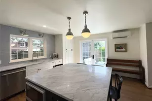 2256 Viewmont Way W, Seattle, WA 98199 - Photo 10