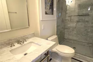 2256 Viewmont Way W, Seattle, WA 98199 - Photo 28