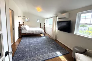 2256 Viewmont Way W, Seattle, WA 98199 - Photo 18