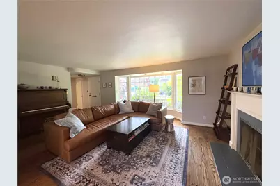 2256 Viewmont Way W, Seattle, WA 98199 - Photo 2