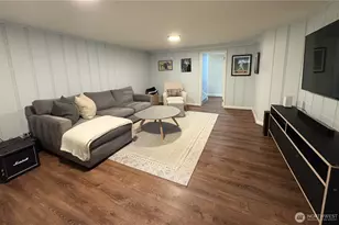 2256 Viewmont Way W, Seattle, WA 98199 - Photo 30