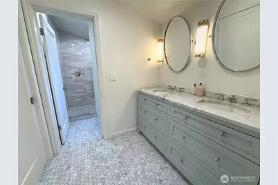 2256 Viewmont Way W, Seattle, WA 98199 - Photo 22