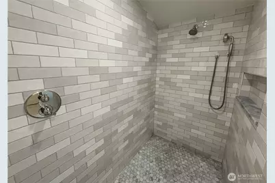 2256 Viewmont Way W, Seattle, WA 98199 - Photo 24