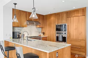 10700 NE 4th St, Bellevue, WA 98004 - Photo 12