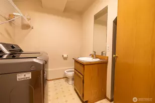 5018 Ryan Way, Seattle, WA 98178 - Photo 20