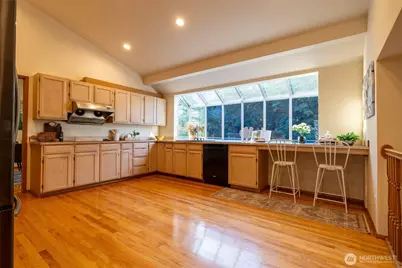 5018 Ryan Way, Seattle, WA 98178 - Photo 12