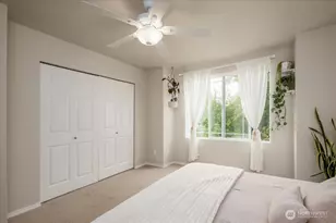 10410 Holly Dr, Everett, WA 98204 - Photo 16