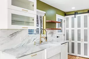 1609 E Alder St, Seattle, WA 98122 - Photo 8