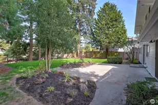 1003 144th Pl SE, Bellevue, WA 98007 - Photo 28