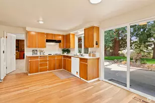 1003 144th Pl SE, Bellevue, WA 98007 - Photo 14