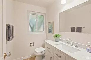 1003 144th Pl SE, Bellevue, WA 98007 - Photo 18