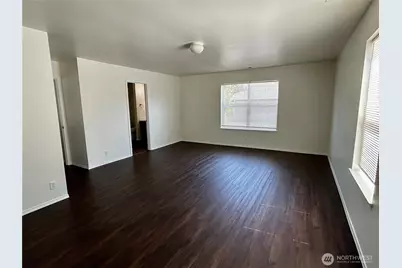 8523 21st Avenue E, Tacoma, WA 98445 - Photo 18