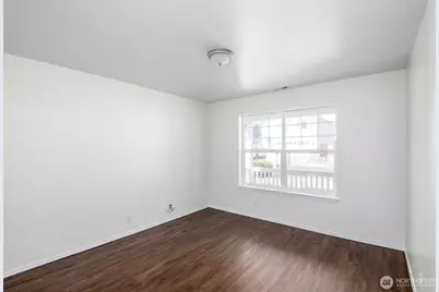 8523 21st Avenue E, Tacoma, WA 98445 - Photo 4