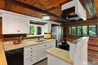 25525 SE Tiger Mountain Road, Issaquah, WA 98027 - Photo 10
