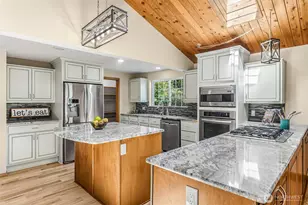 18404 W Spring Lake Dr SE, Renton, WA 98058 - Photo 4