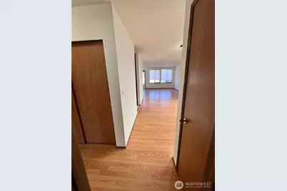930 S 22nd Court, Mount Vernon, WA 98274 - Photo 2
