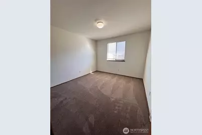 930 S 22nd Court, Mount Vernon, WA 98274 - Photo 4